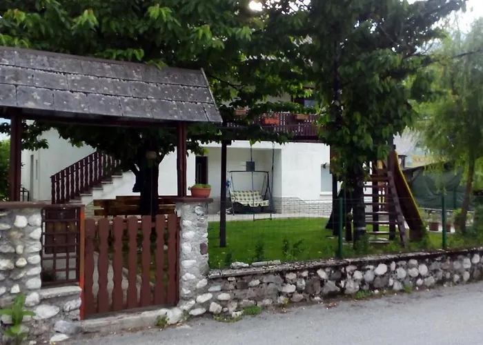 Apartma Planinski Raj شقة